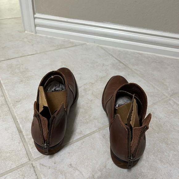 Born Chelsea boot - Picture 4 of 5